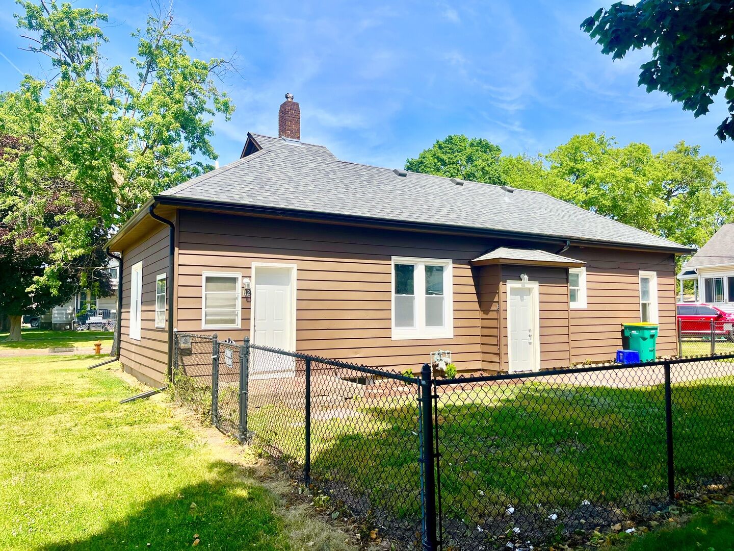 Property Photo: 112 W Grant Street IL 61364
