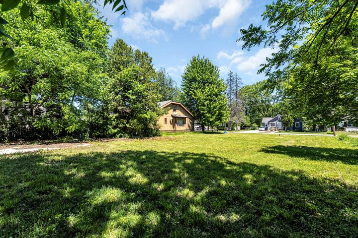 Property Photo:  34816 N Forest Avenue  IL 60041 