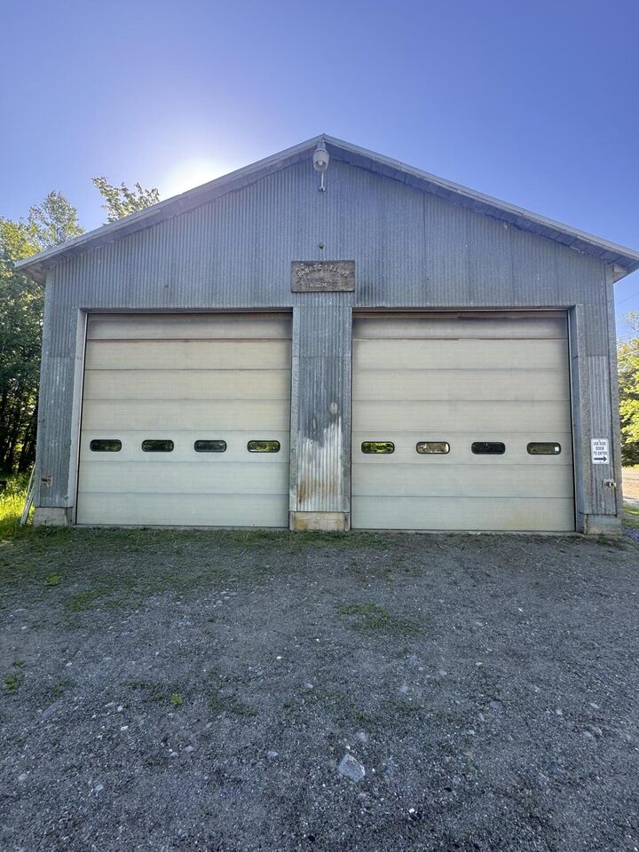 Property Photo: 418 Hunnewell Avenue ME 04967