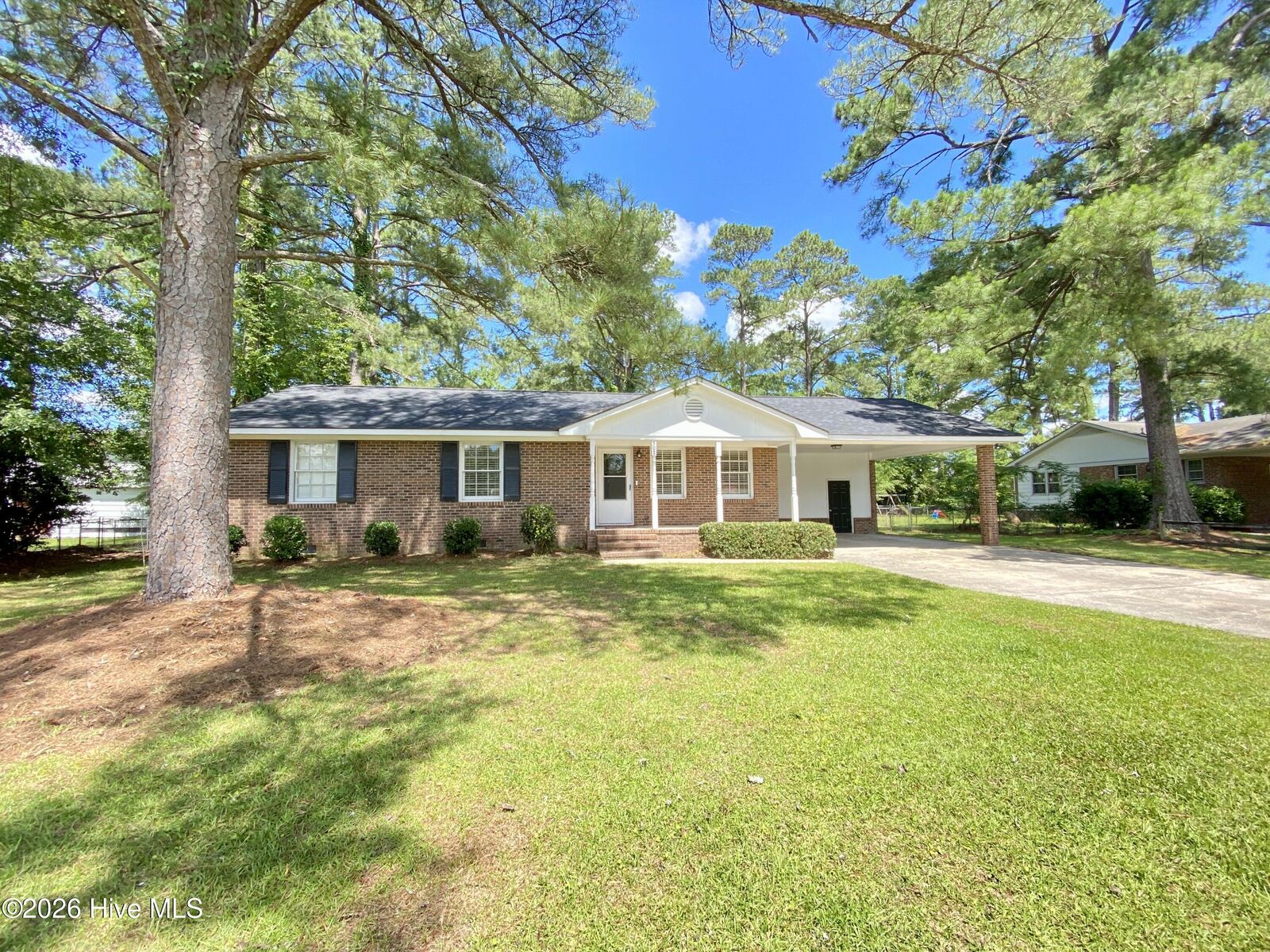 Property Photo: 507 Birchwood Court NC 28546