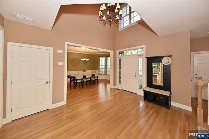 Property Photo:  3 Schindler Court  NJ 07458 