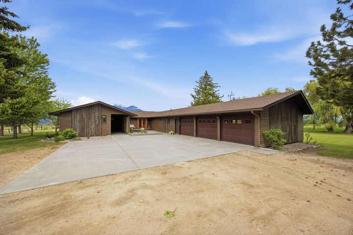 Property Photo: 586 Cash Nichols Road MT 59870