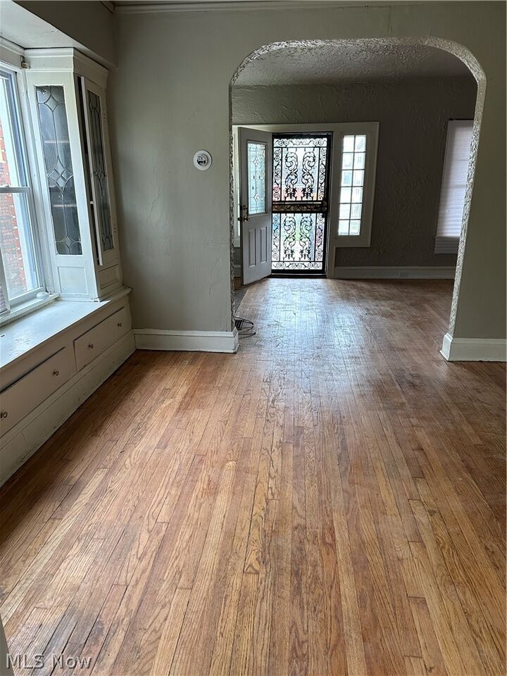 Property Photo:  13118 Saybrook Avenue  OH 44105 