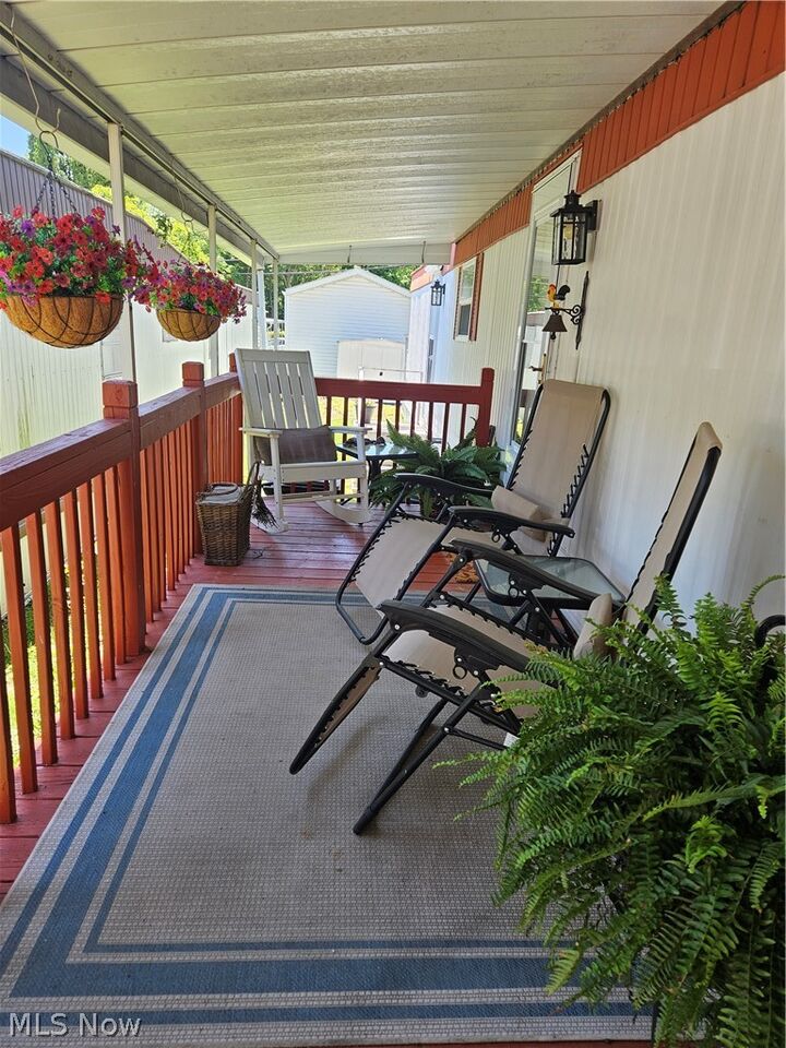 Property Photo:  1243 Los Angeles Boulevard NW  OH 44720 