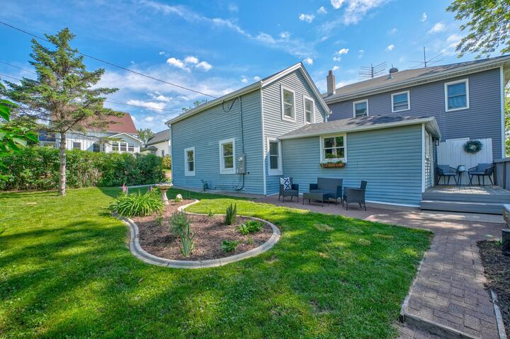Property Photo:  121 Cherry Street W  MN 55082 
