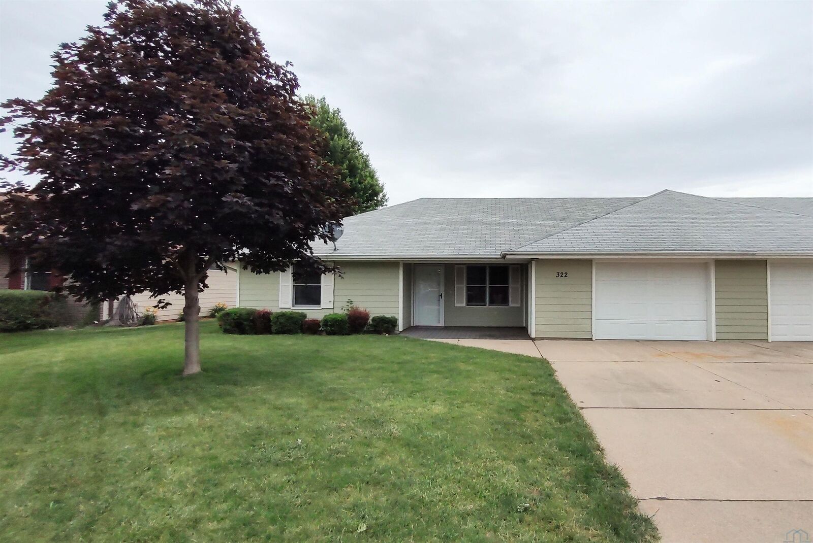 Property Photo:  322 Lakeshore Dr.  SD 57049 