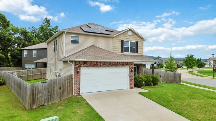 Property Photo:  4600 W Hoover Loop  AR 72704 