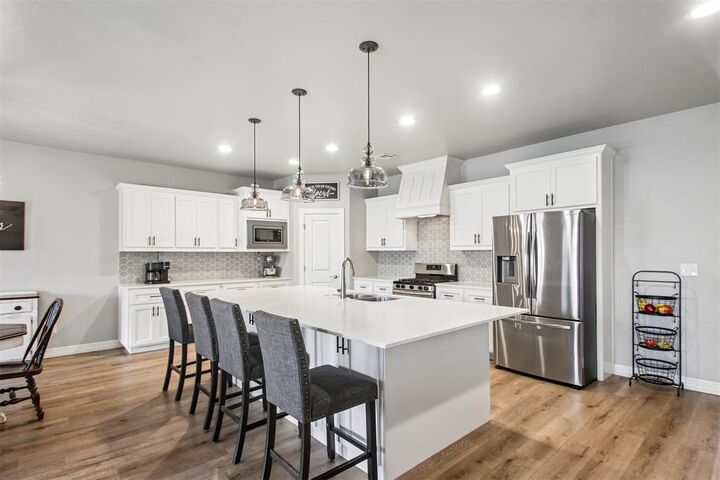 Property Photo:  11225 SW 30th Street  OK 73099 