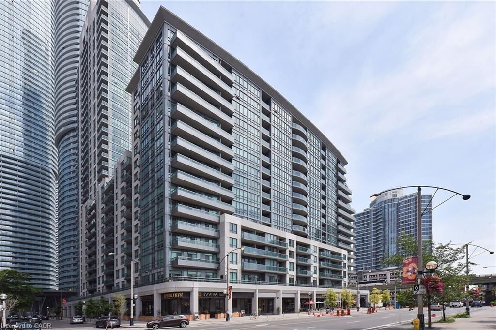 Property Photo:  25 Lower Simcoe Street 1512  ON M5J 3A1 