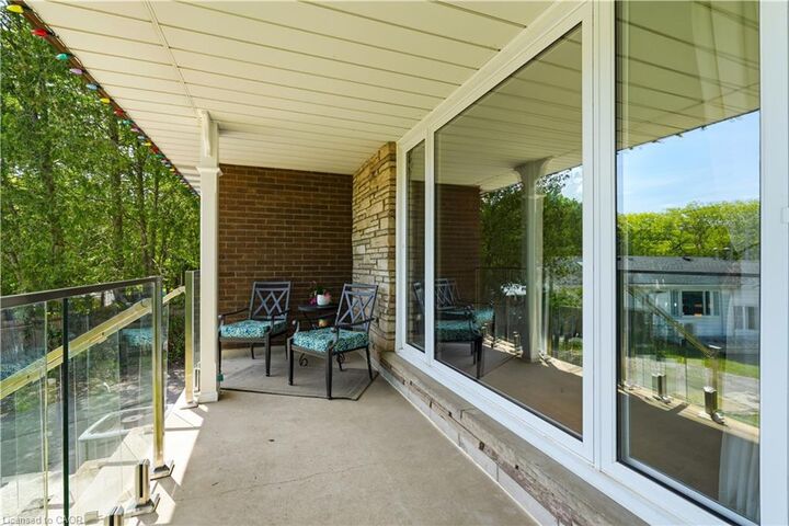 Property Photo:  52 Parkside Avenue  ON L9H 2S7 
