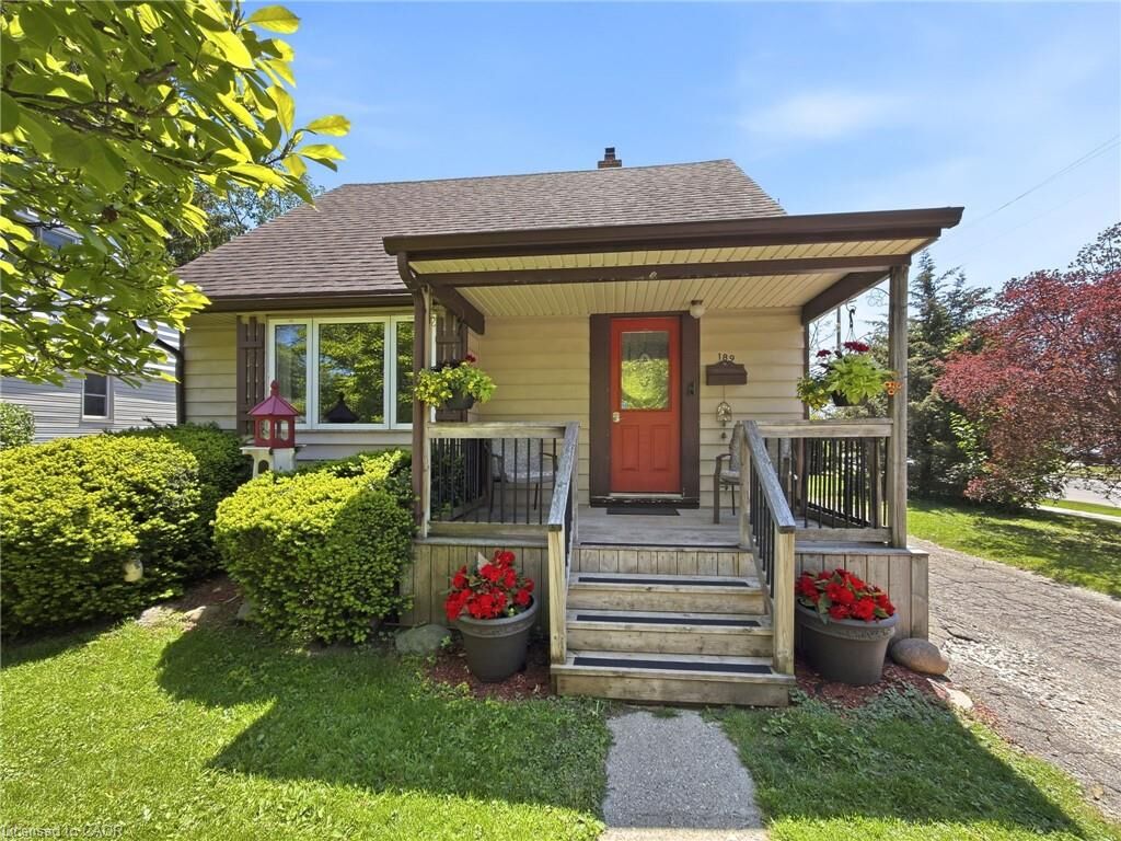Property Photo:  189 Brydges Street  ON N5A 1S2 