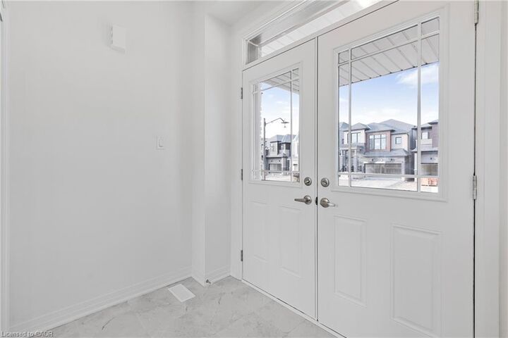 Property Photo:  176 Gillespie Drive  ON N3T 0Y4 