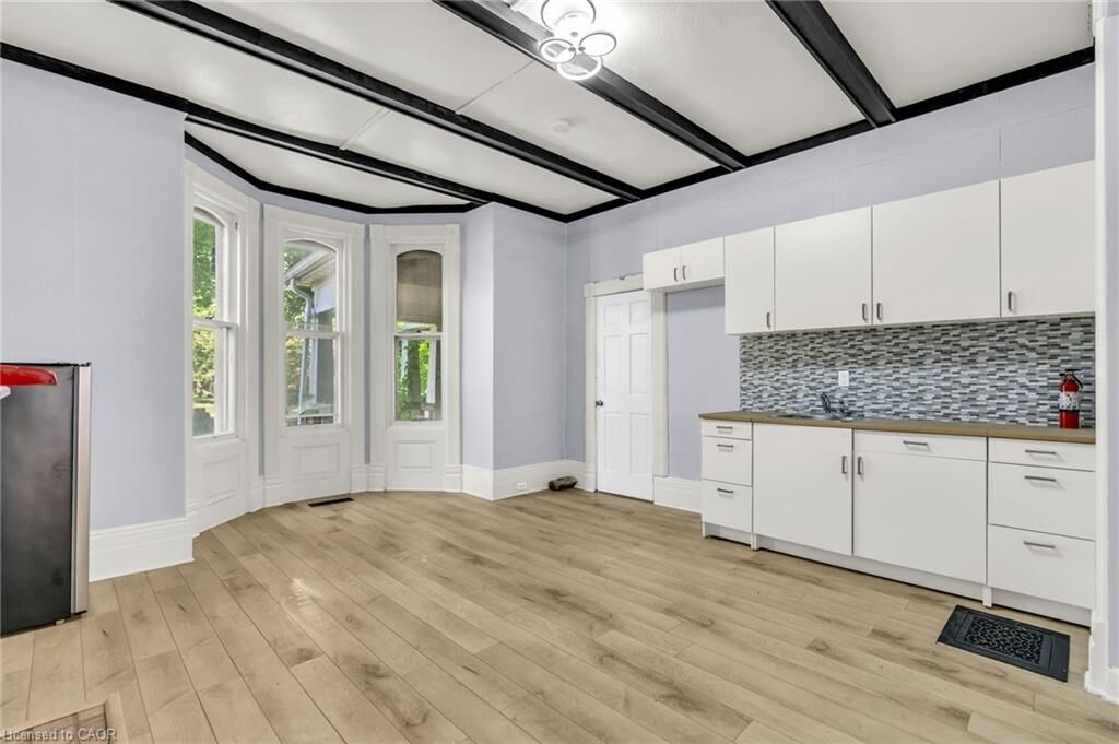 Property Photo:  42 Vansittart Avenue Main  ON N4S 6E2 