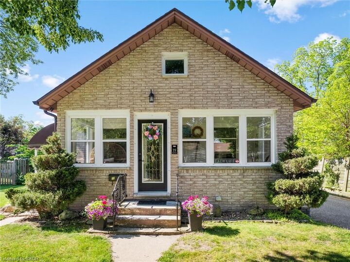 Photo de la propriété: 19 Elm Street ON N9Y 1W6