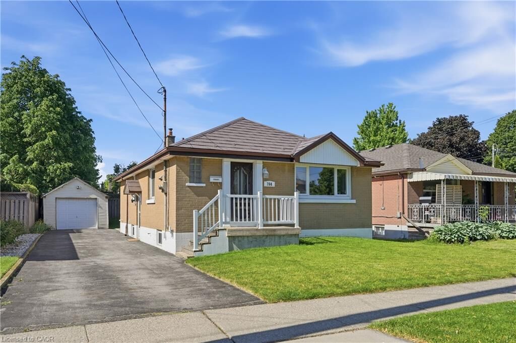 Property Photo:  764 Brucedale Avenue E  ON L8V 1R9 