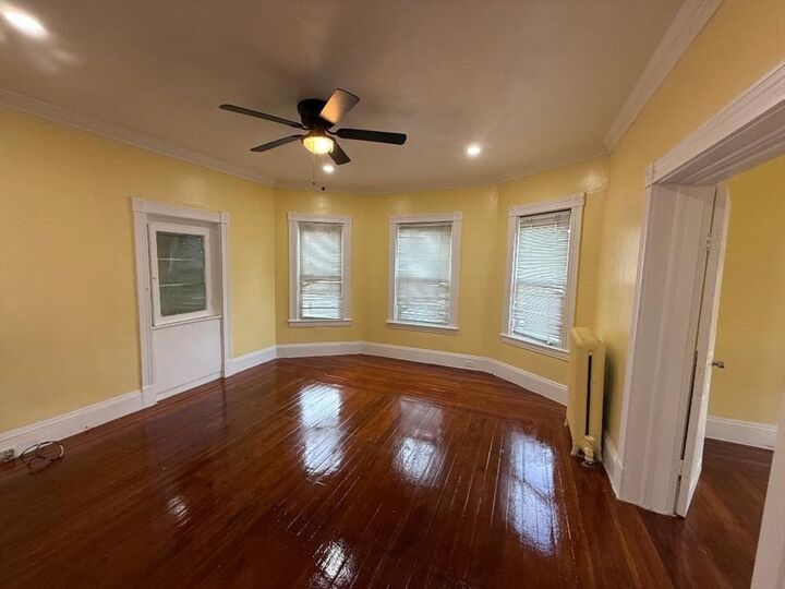 Property Photo:  235 Boylston St 1  MA 02301 