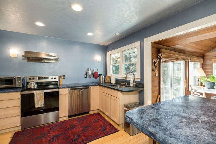 Property Photo: 5 Victoria Road MA 01944