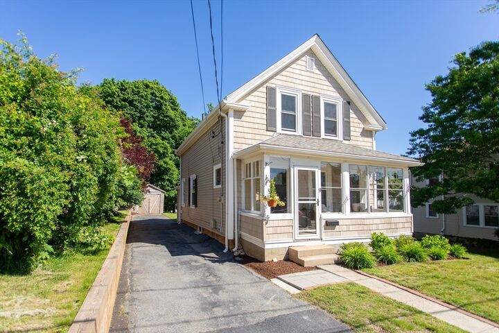 Property Photo:  9 Hamilton St  MA 02360 