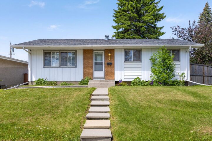 1307 Radisson Drive SE — photo 1