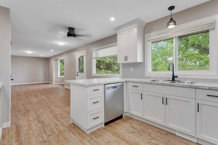 Property Photo:  87 Norris Close  AB T4P 1R2 