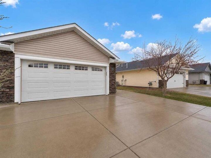 Photo de la propriété: 74 Chartwell Place SE AB T1B 0E4