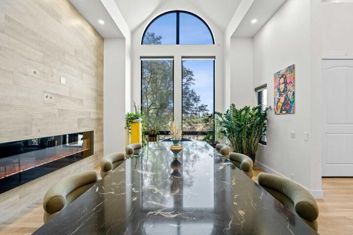 Property Photo: 931 Shawnee Drive SW AB T2Y 2G8