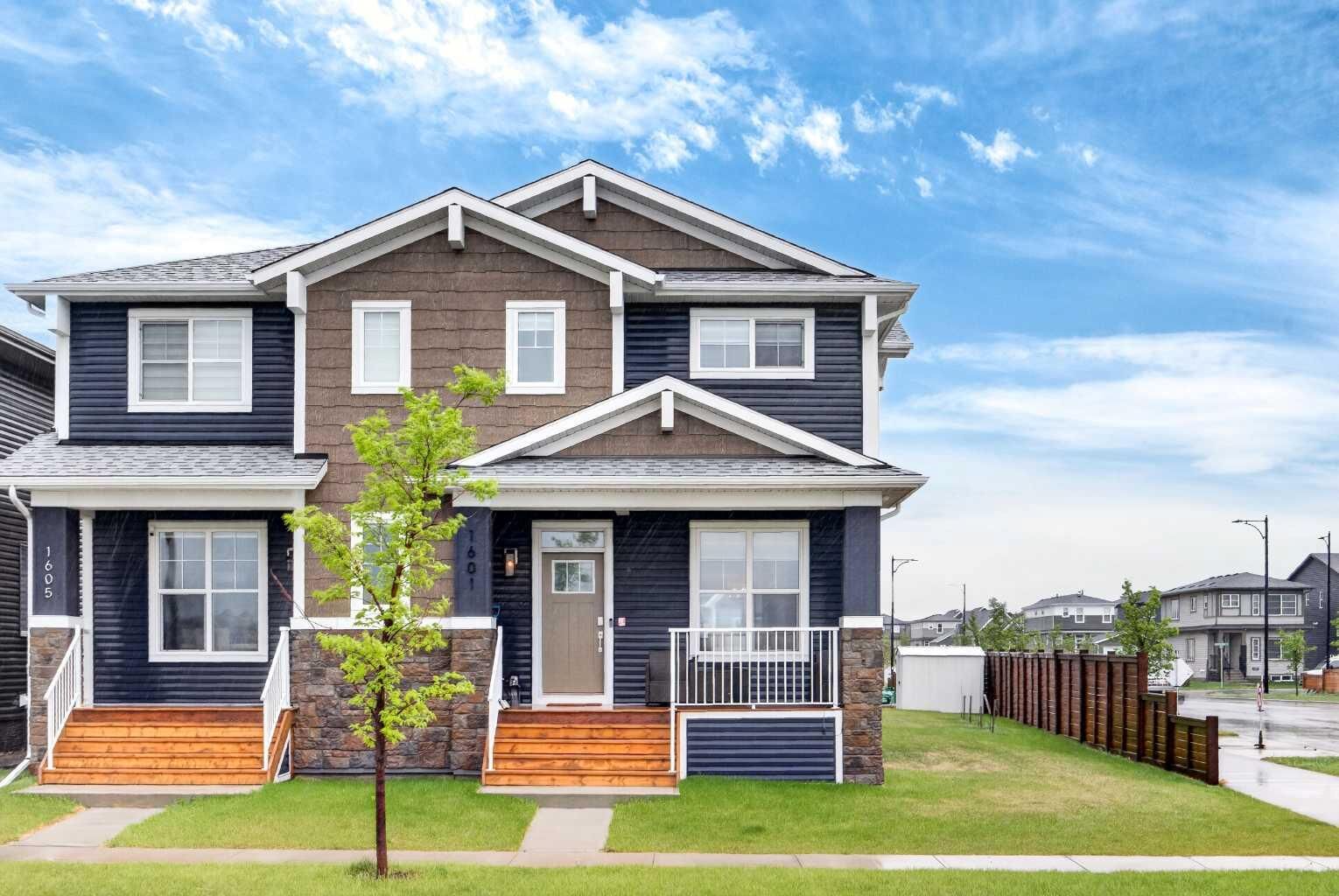 Property Photo:  1601 Chinook Gate Drive SW  AB T4B 5J4 