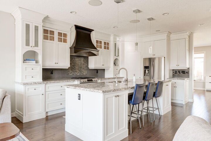 Property Photo:  3529 3 Avenue SW  AB T3C 0A7 