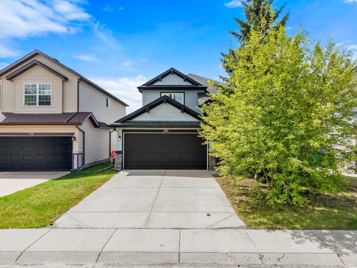 Property Photo: 184 Somerglen Common SW AB T2Y 4E8