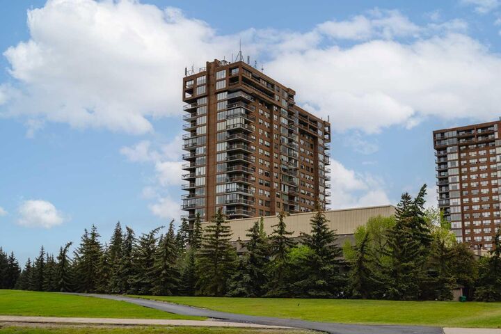 Property Photo: 80 Point McKay Crescent NW 1003 AB T3B 4W4