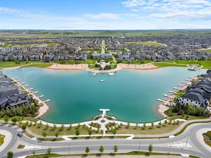 Photo de la propriété:  432 Marquis Heights SE  AB T3M 1V1 