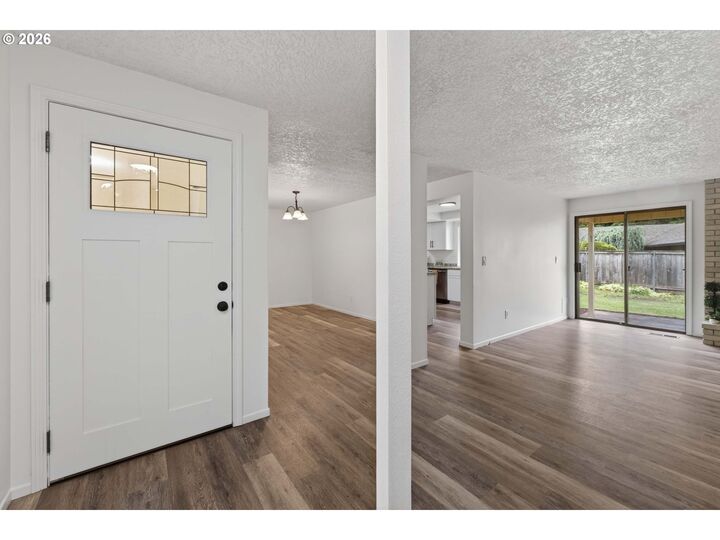 Property Photo:  1424 NE 102nd Ave  WA 98664 