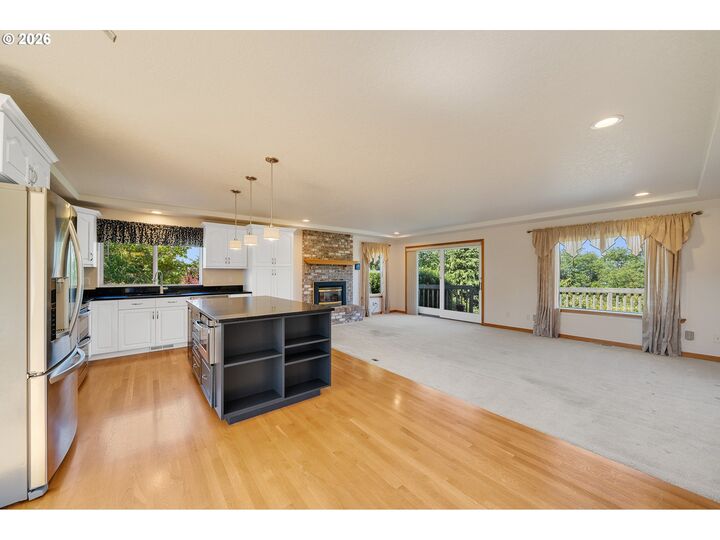 Property Photo:  5065 S Ridge Dr  OR 97107 