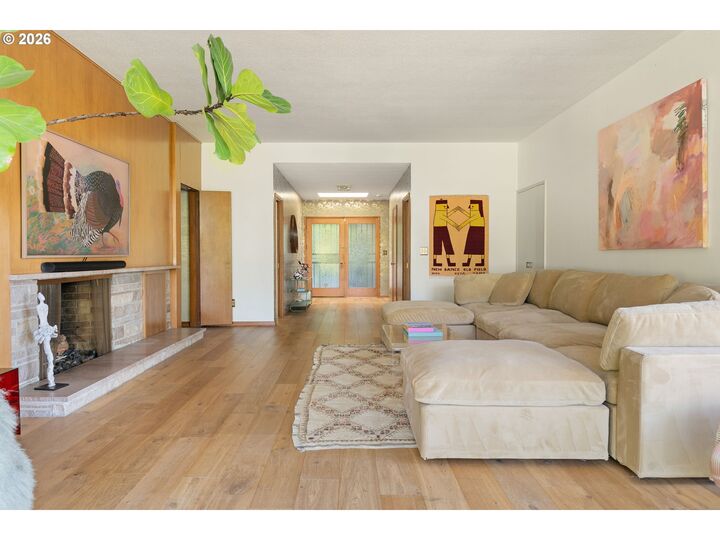 Property Photo: 1550 SW Mitchell St OR 97239