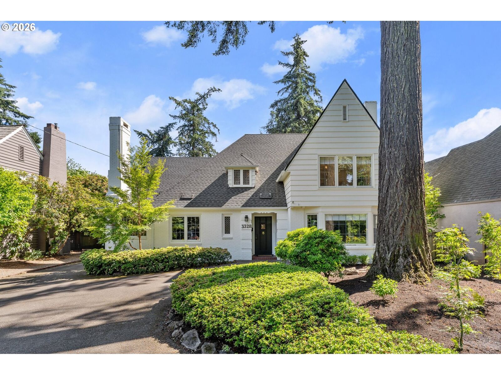 Property Photo:  3328 SE Crystal Springs Blvd  OR 97202 