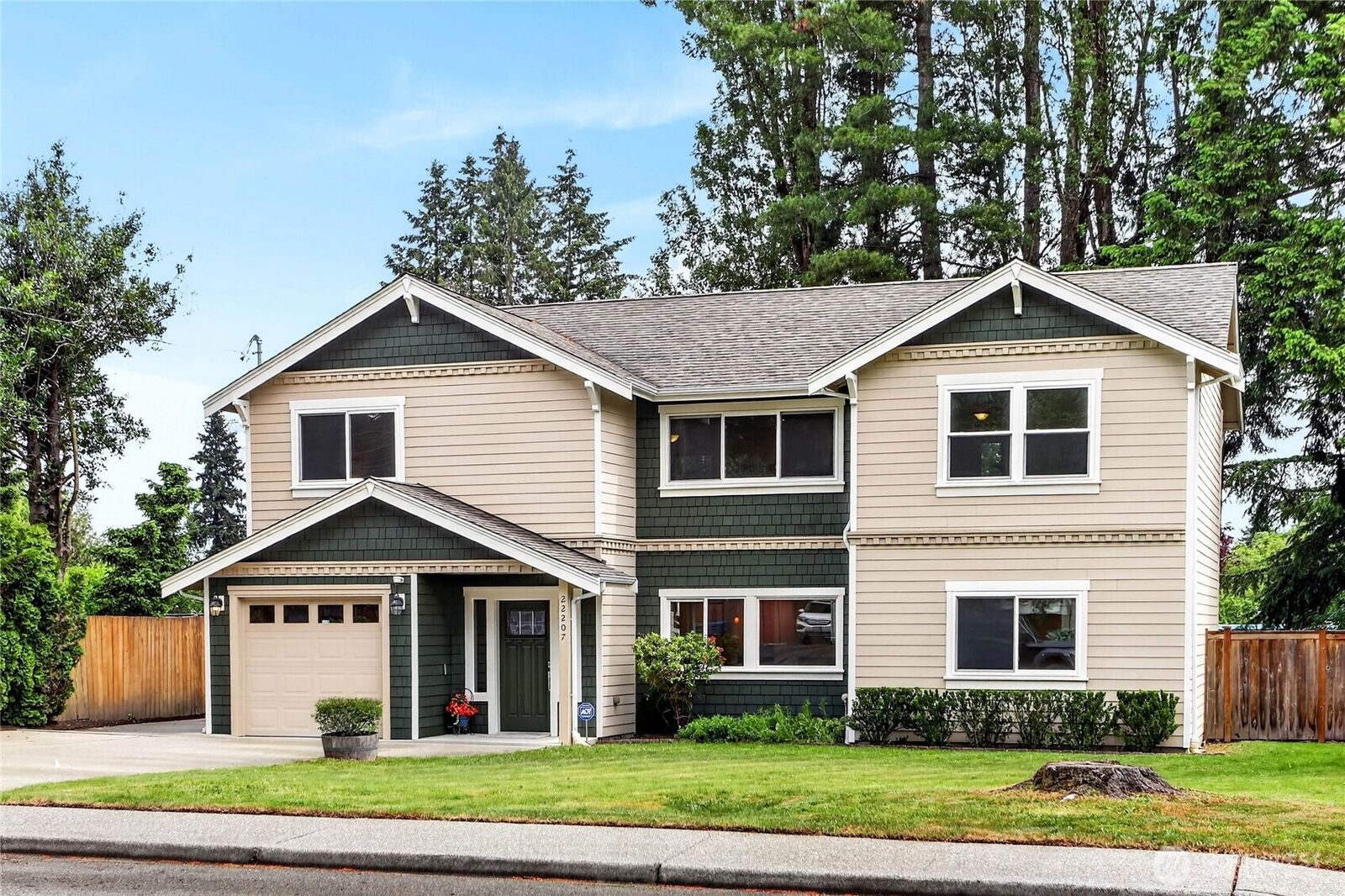 Property Photo:  22207  48th Avenue W  WA 98043 