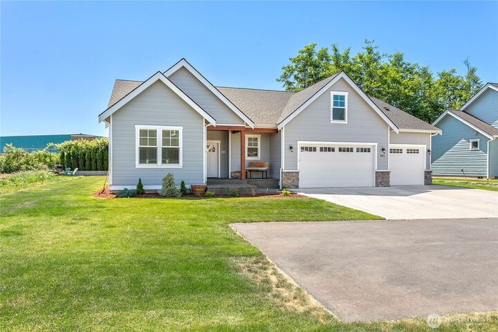 Property Photo:  801  Pine Crest Drive  WA 98247 