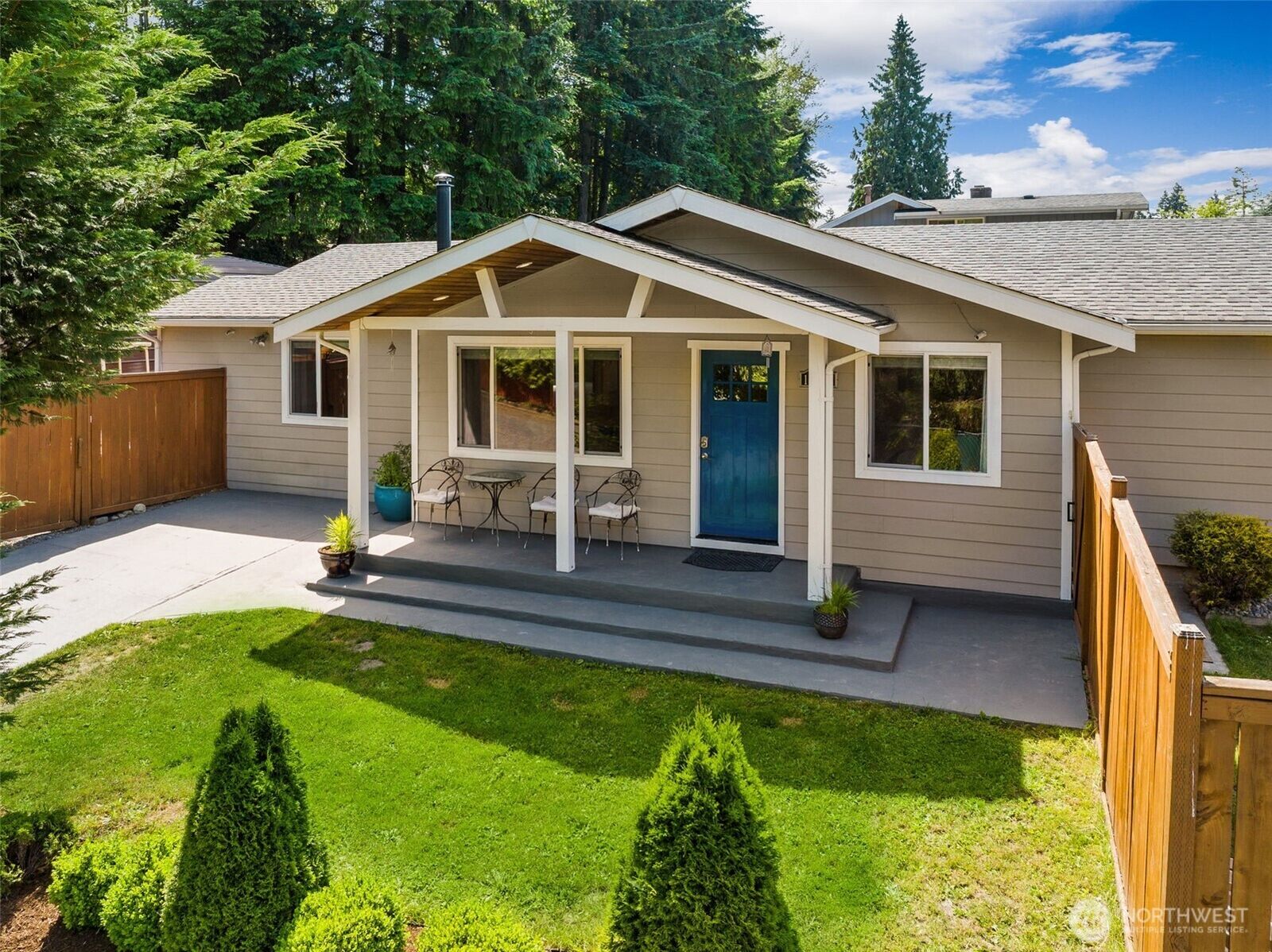 Property Photo: 12117 179th Avenue SE WA 98059