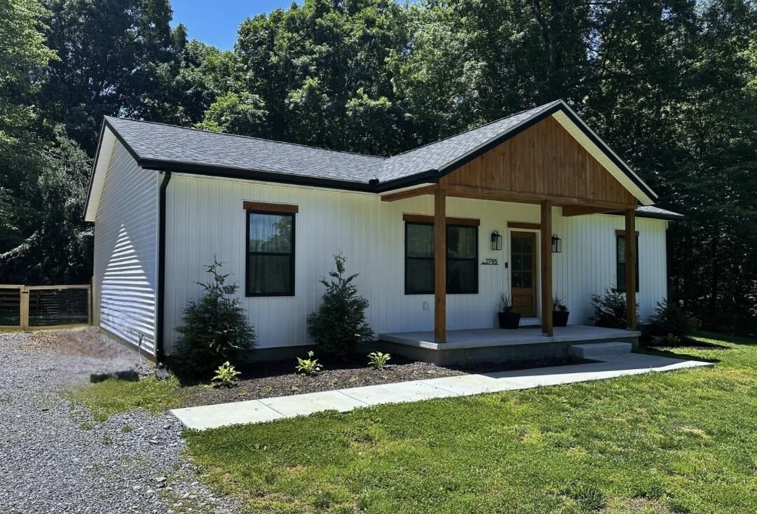 Property Photo:  2795 Franklin Road  KY 42164 