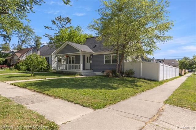 Property Photo:  2012 Cummings Avenue  MI 48072 