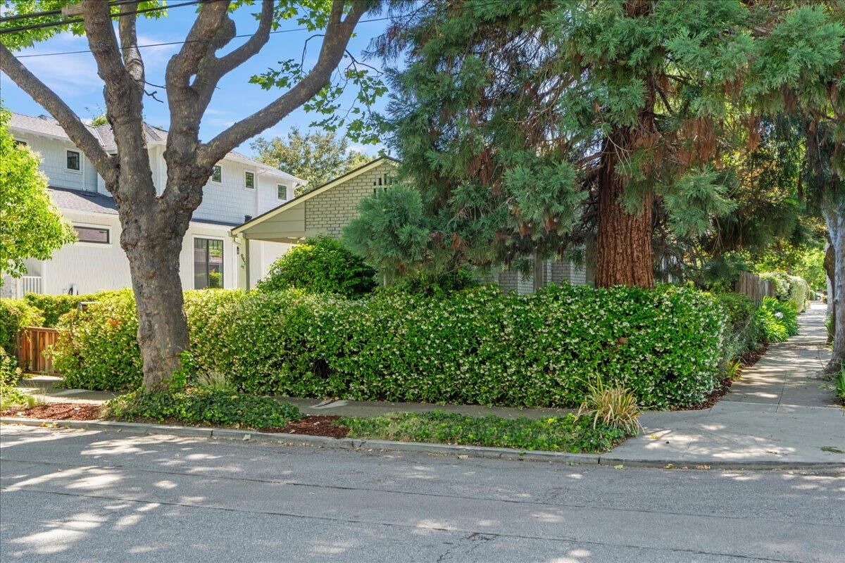 Property Photo: 991 Lincoln Avenue CA 94301