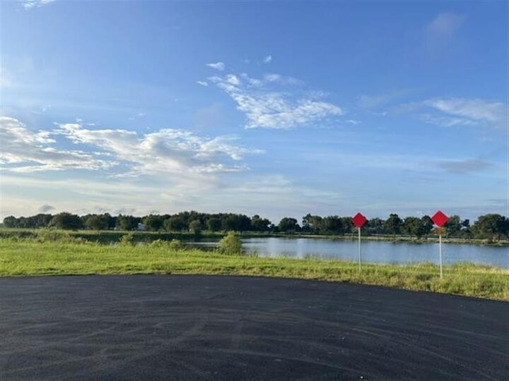 Property Photo: 5062 Silver Willow Court LA 70647