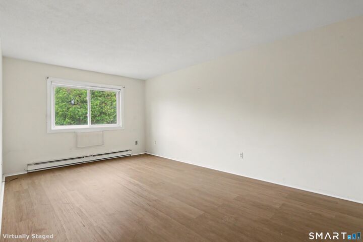 Property Photo: 925 Longbrook Avenue 109 CT 06614