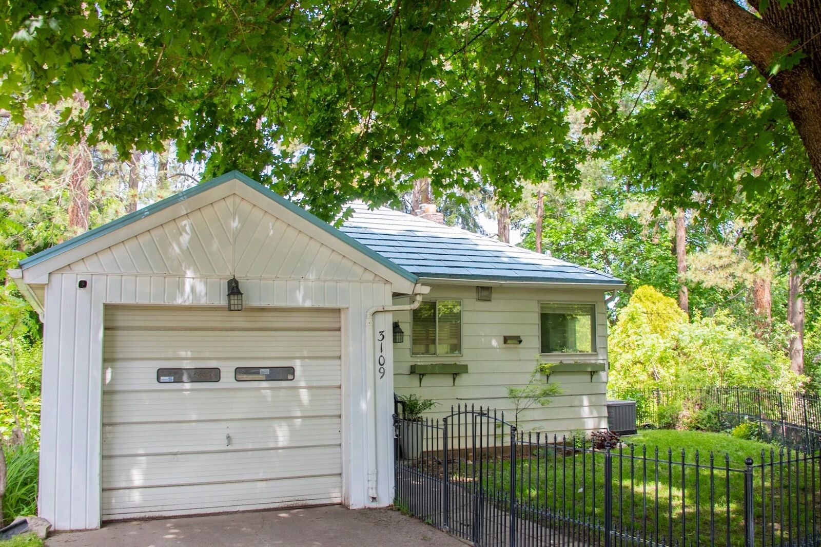 Property Photo: 3109 E 14th Ave WA 99202