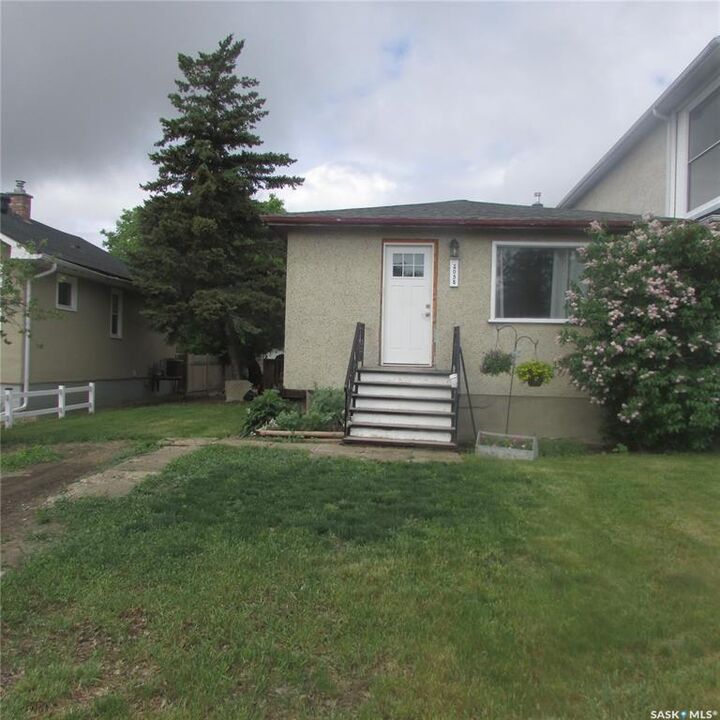 Photo de la propriété:  2058 Alexandra Street  SK S4T 4P5 