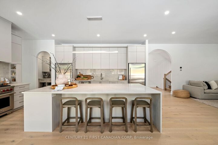 Property Photo:  68 Princeton Terrace  ON N6K 0L5 