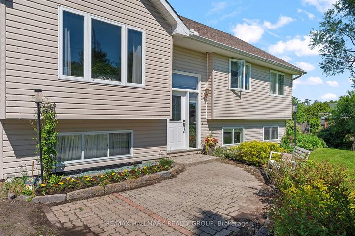 Property Photo: 184 Old Pakenham Road ON K0A 1X0