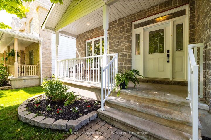 Property Photo: 187 Glenncastle Drive ON K0A 1L0