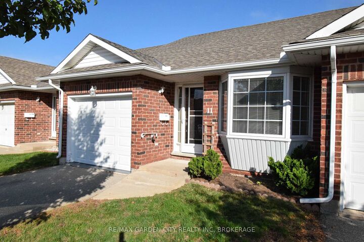 Property Photo: 162 First Street 11 ON L3B 4S2