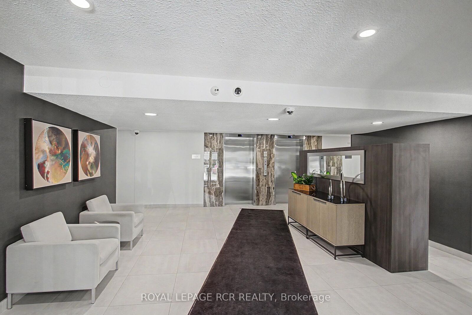 Property Photo: 40 William Roe Boulevard 1011 ON L3Y 5N7